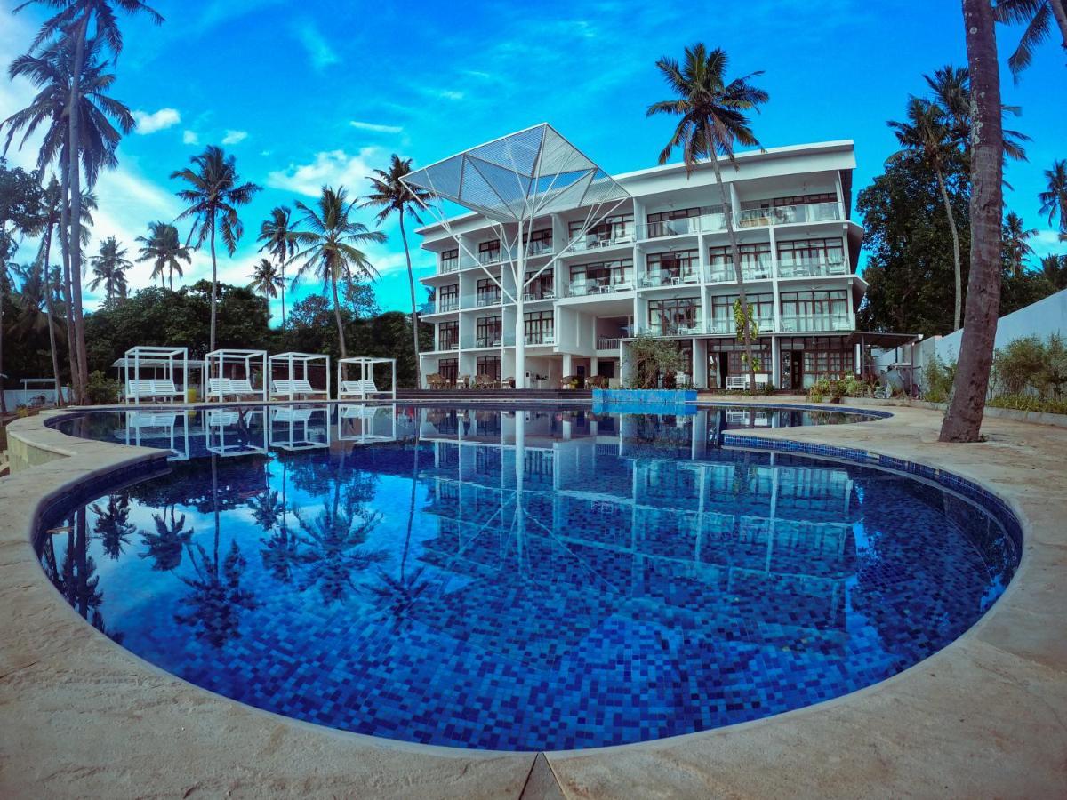 Elixir Cliff Beach Resort And Spa Varkala Exterior photo