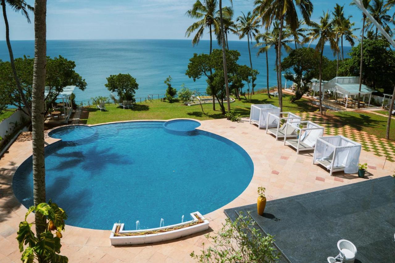 Elixir Cliff Beach Resort And Spa Varkala Exterior photo
