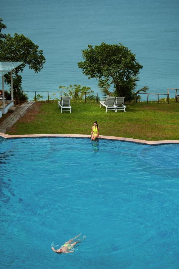 Elixir Cliff Beach Resort And Spa Varkala Exterior photo
