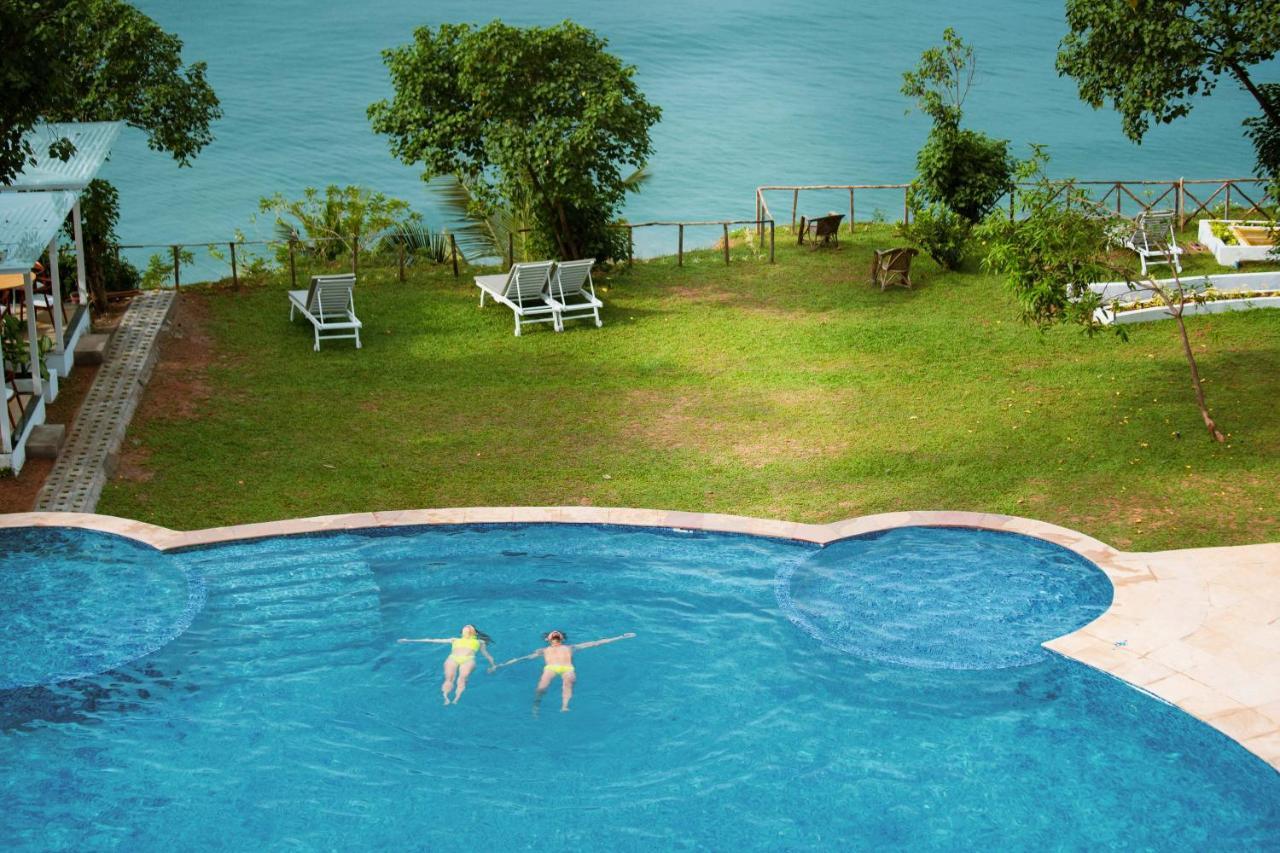 Elixir Cliff Beach Resort And Spa Varkala Exterior photo